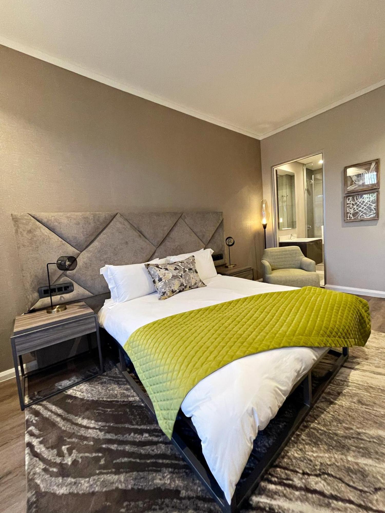 Menlyn Maine Luxury Rentals Pretoria-Noord Dış mekan fotoğraf
