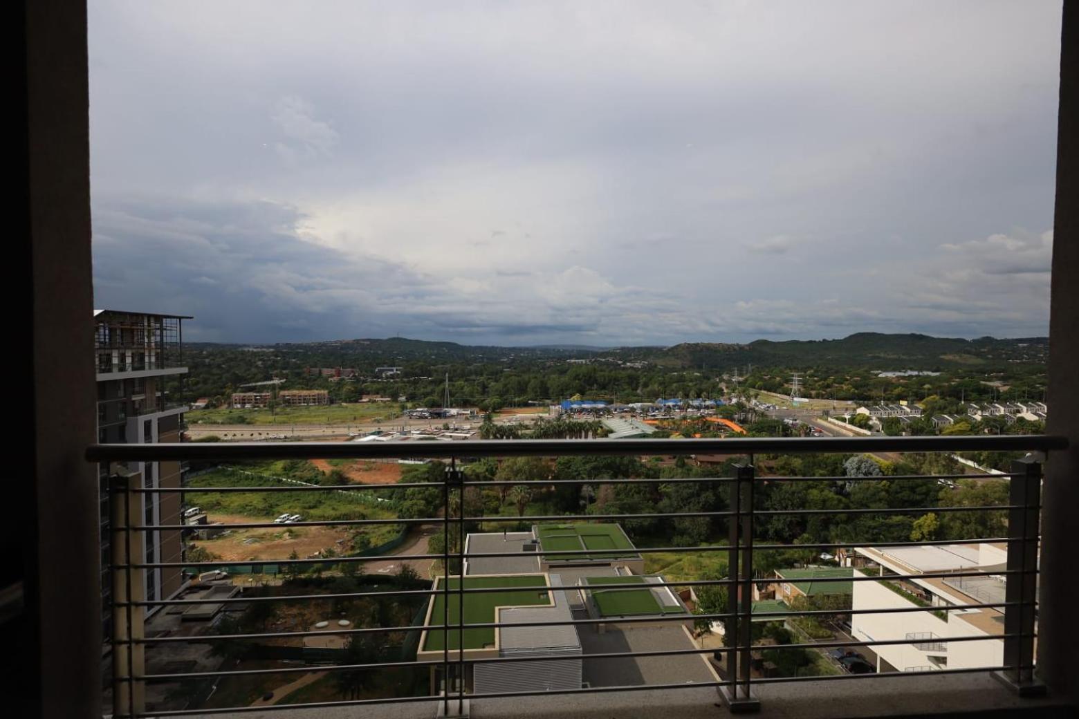Menlyn Maine Luxury Rentals Pretoria-Noord Dış mekan fotoğraf
